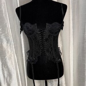 Vtg Victoria’s Secret Gold Label Corset Lacy Coquette Ruffle Garter Women’s 32B